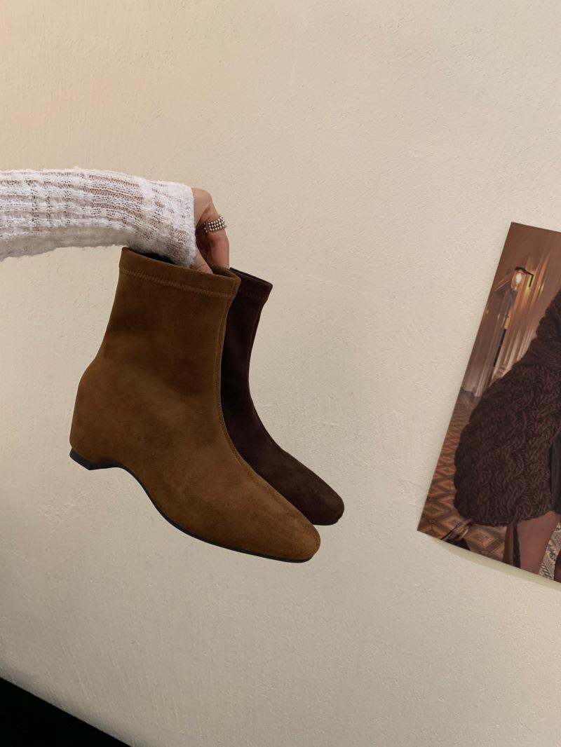 

Ботинки женские короткие ботинки 2025 новые осень и зима ботильоны эластичный квадратный носок толстый каблук маленькие ботильоны Мартин французские тонкие носки ботинки 39 светло-коричневого