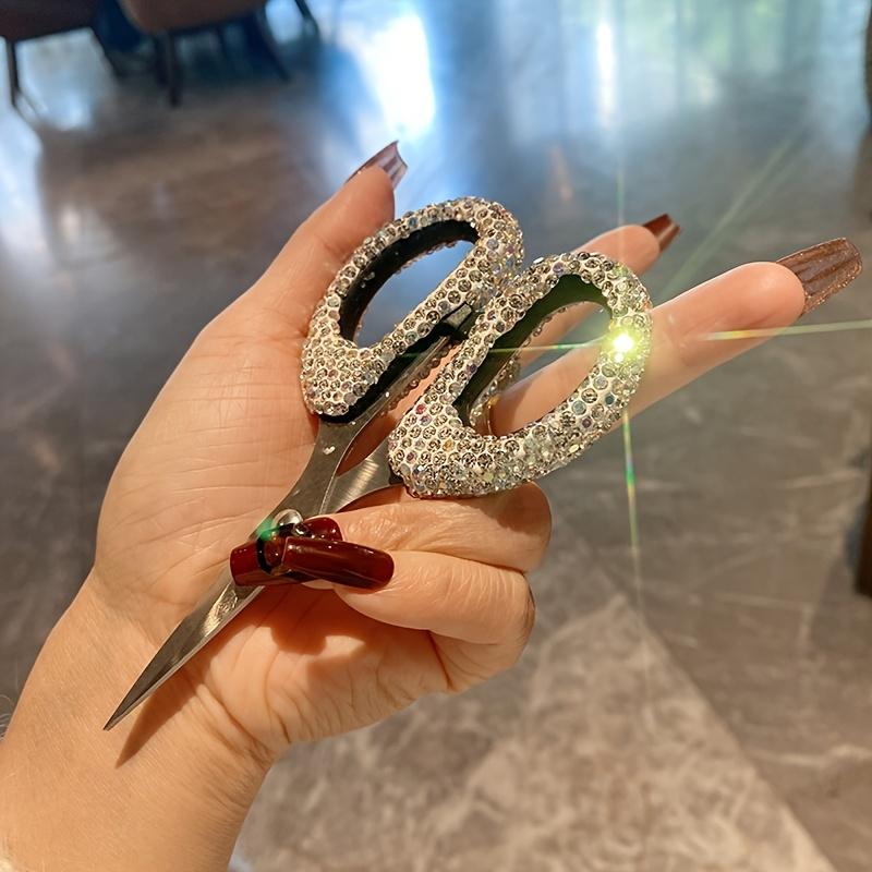 

Luxury Rhinestone-Encrusted Small Size Scissors, Stainless Steel, Portable for Office and Home Use, Ideal for Cutting Bangs and Paper, Sewing Scissors 1pc