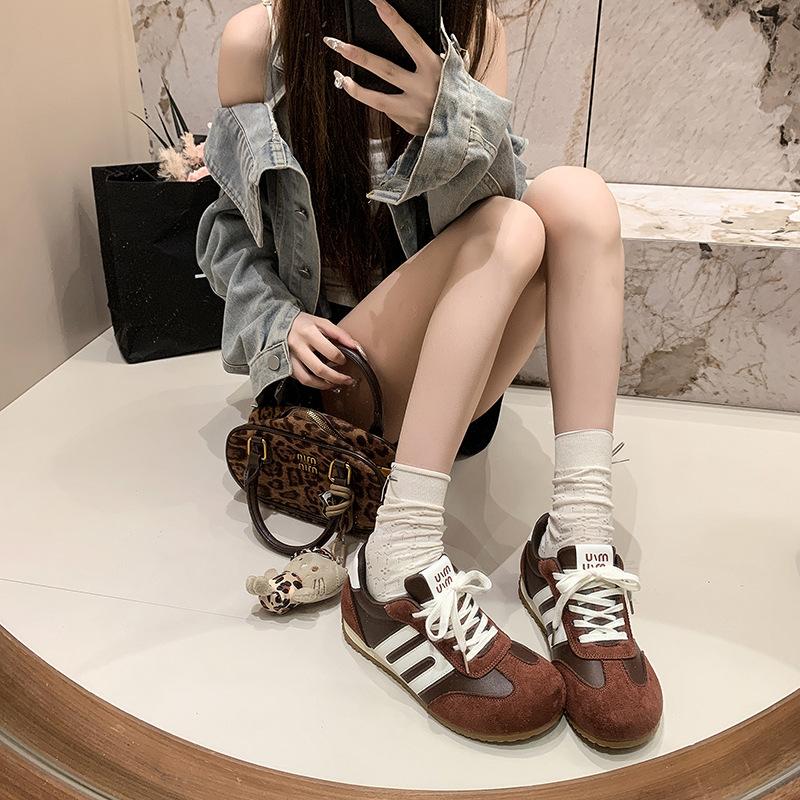 Forrest Gump Schuhe Damenschuhe 2025 neu Frühling und Herbst beliebt flachbodige Freizeit Sport Moralische Trainingsschuhe Damen kleine weiße Board-Schuhe