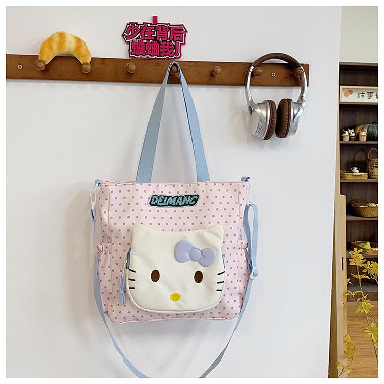 

New fashionable and cute cartoon backpack simple and versatile niche casual schoolbag large capacity travel backpack