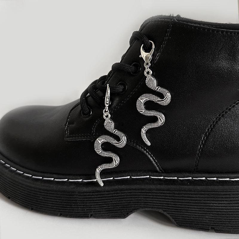 2pcs Shoes Accessories Skull Hand Metal Snake Boots Shoe Hoes Buckles Heel Decoration Pendant Women Party Cool Fashion Jewelry