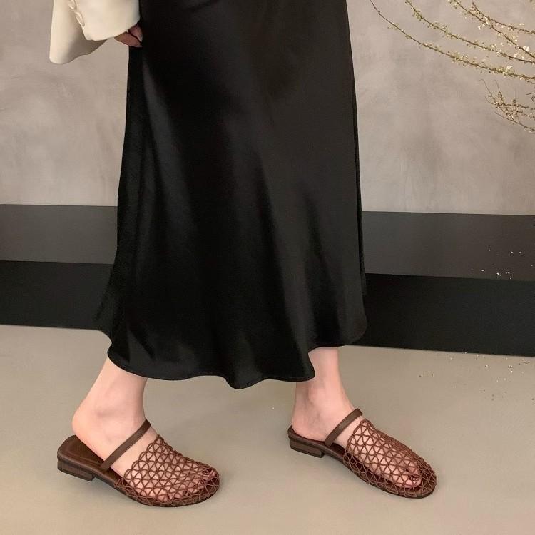 

Baotou sandals women s 2025 new niche woven Roman shoes hollow knot flat bottom cool slippers women s outer wear summer 40 коричневий