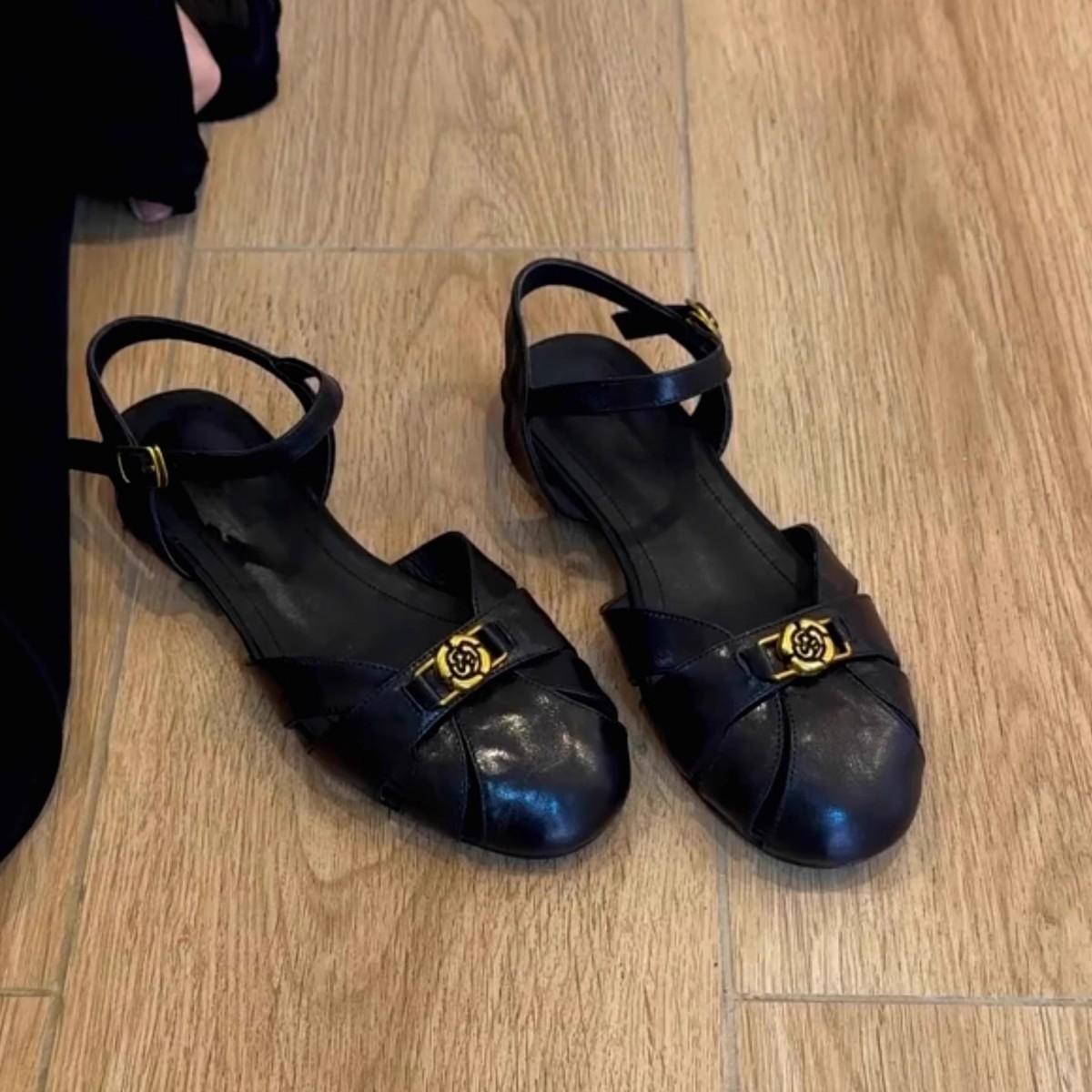 

Camellia hollow breathable Roman shoes women s summer wear leather bag head shoes retro word with sandals 34 бежевий