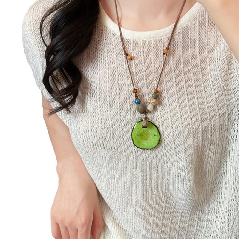 Mountain Wild Wind Dopamine Daisy Necklace: Unique Design for Women, Long Sweater Chain Accessory