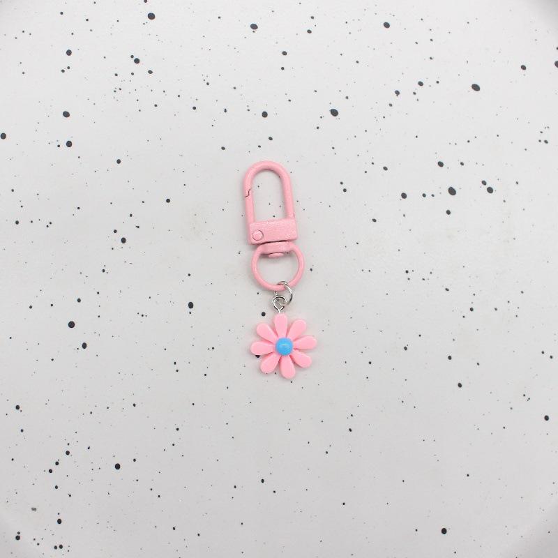 Colorful Daisy Revolving Door Keychain: Cute Heart Bag Charm Pendant