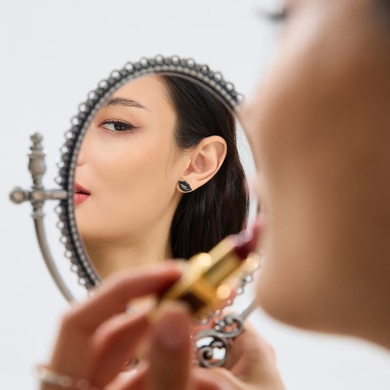 CALLOUTNEWYEAR Cony Lips Earrings (Silver92.5)