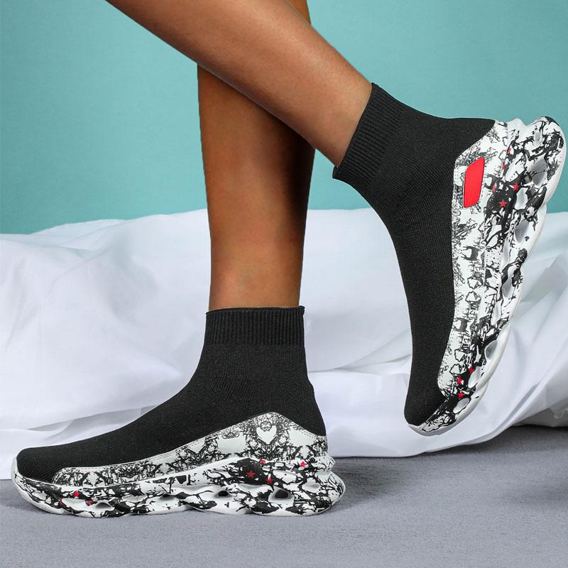 Chaussures Décontractées Slip-on Unisexe Baskets pour Femmes Tissus Tricotés Stretch Chaussettes Chaussures Mode Ajouré Coussin Semelle Épaisse Chaussures de Marche