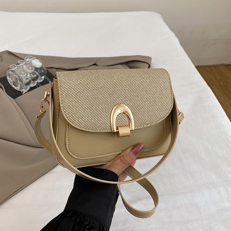 

Retro niche underarm bag women s new trendy fashion saddle bag simple and versatile shoulder messenger bag