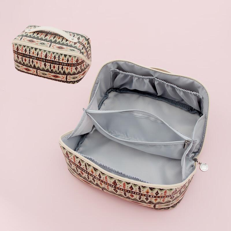 

MDNG Ethnic Style Cosmetic Bag