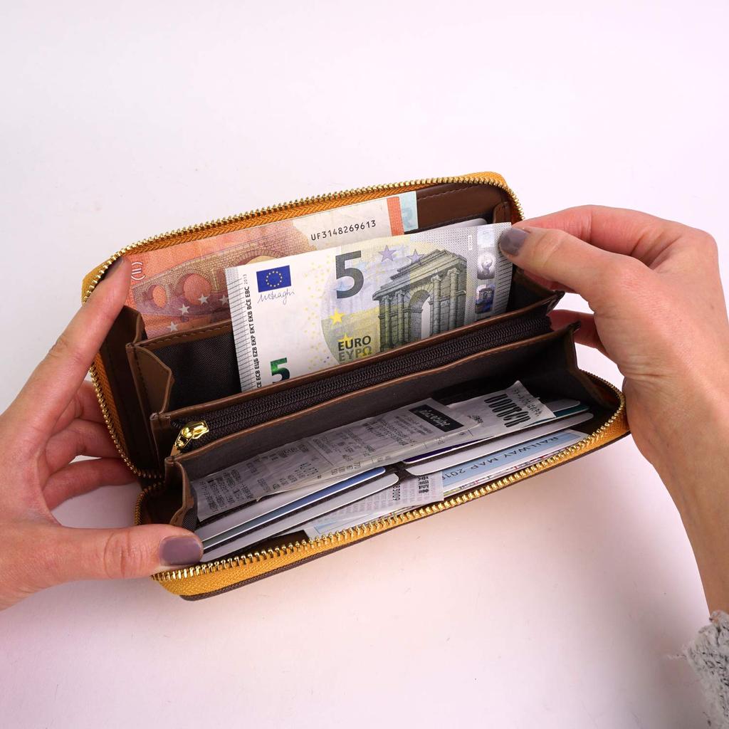 Koshino Long Round Large Popular Brand [Hiroko Femme] Women's Wallet, Zipper, Two-Tone, Capacity, (Black)