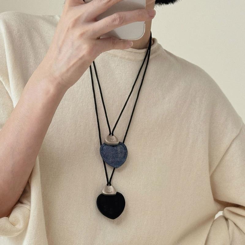 Retro Style Natural Fiber Cord Heart Charm Necklace Sophisticated Twine Chain Feminine Sweater Chain Accessory