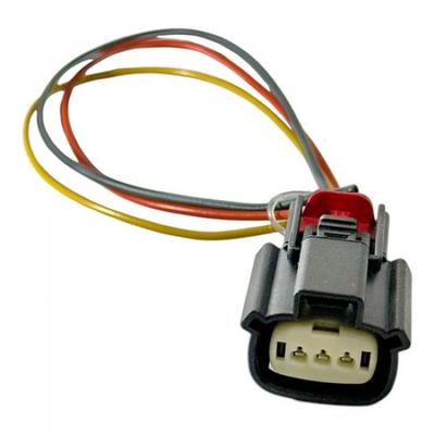 Accesorios para la electrónica del coche – Cables, adaptadores y enchufes