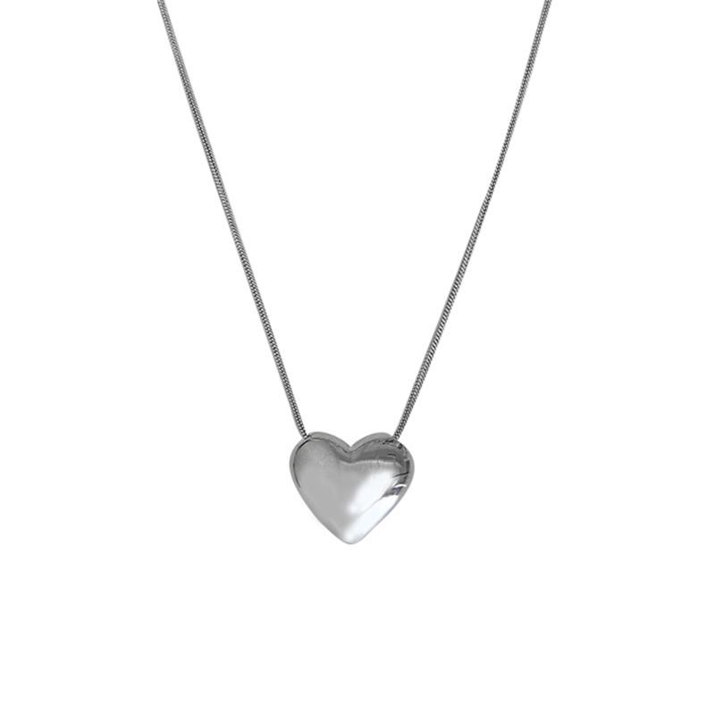 

Fashion Love-heart Pendant Necklace for Women Metal Long Chain Adjustable Clavicle Chain Jewelry New Year Gift 1