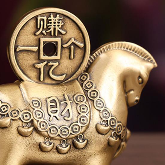 Kleine Messing-Pferdestatue Chinesisches Tierkreiszeichen Pferd Figur 2026 Jahr des Pferdes Tischmaskottchen Ornament Feng Shui Glückstier Handwerk für Heim- Bürodekoration