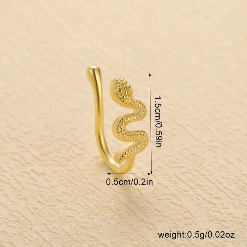 U-Shaped Snake Nose Clip: Stylish Fake Nose Stud Piercing Jewelry for Men and Women.