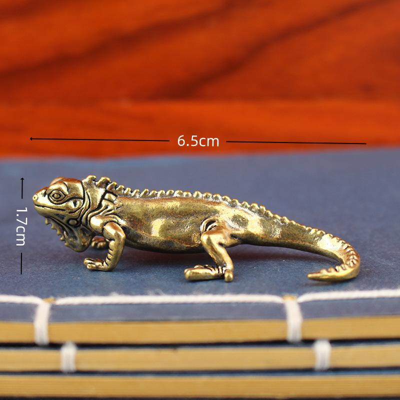 Brass Mini Insect Figurines Retro Antique Finish Exquisite Carved Small Decor for Home Shelf Art Collection Birthday Gift Choice