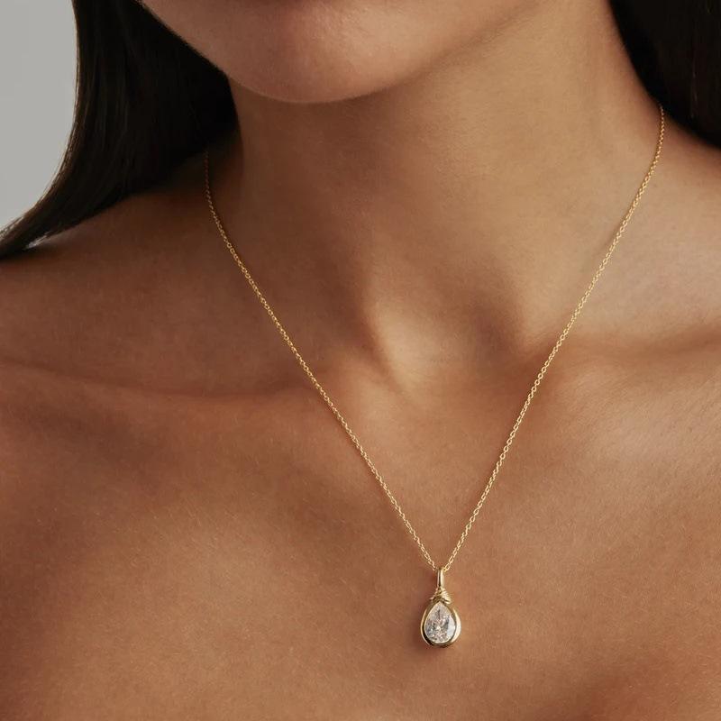 Temperament Water Drop Pendant Inlaid With Pearl Zircon Collarbone Chain Simple And Generous High Sense Fashion Personality Versatile Necklace