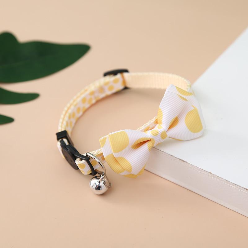 

1 упаковка Котячий нашийник Breakaway з милою краваткою-метеликом і квіткою в клітку-дзвіночок для Кітті, регульована безпека жовтий