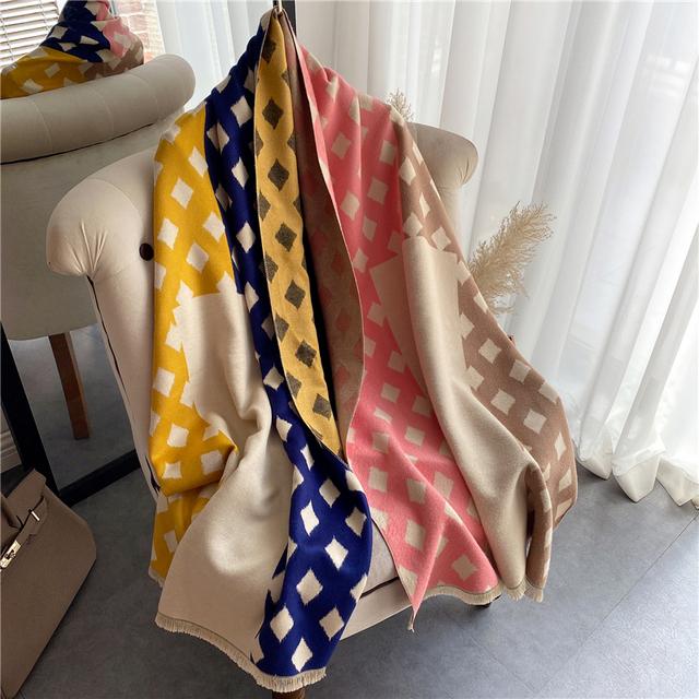 Luxusní kašmírový šátek Zimní Dámské Šály Pašmína Teplá Deka Zábaly Dámská šátek Foulard Bandana Značka Silný potisk šátky