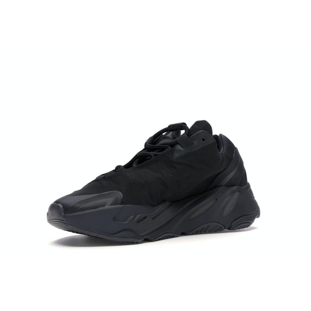 Adidas Yeezy Boost 700 MNVN Triple Black Unisex-Sneaker FV4440