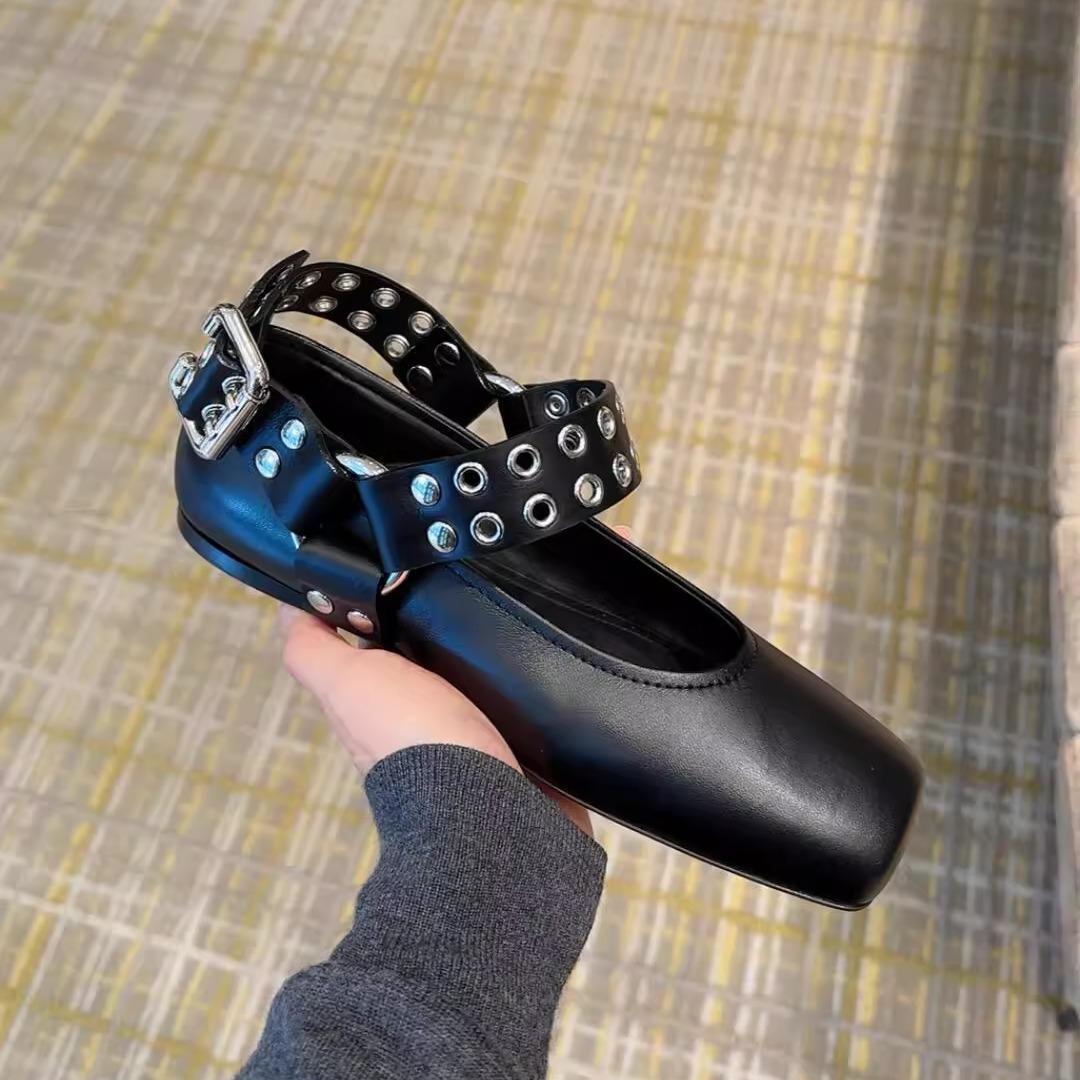 

Модные женские плоские туфли с круглым носком, роскошные, с заклепками, неглубокие кроссовки, модные лоферы с ремешком и пряжкой, женские балетки, удобные туфли Мэри Джейн для женщин 36 чёрный