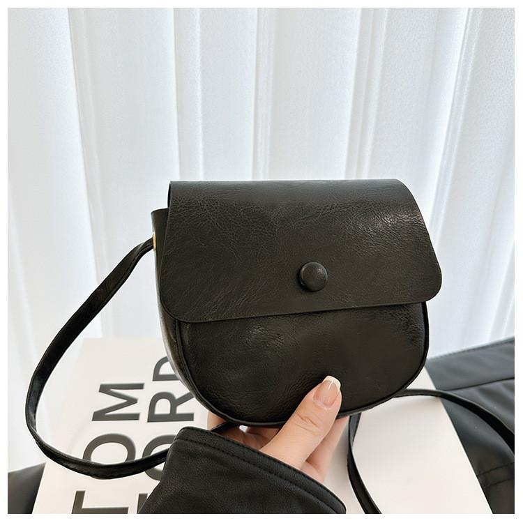 Urban Minimalist Style Pu Material Large Underarm Bag With Fashionable Stitching Details Black