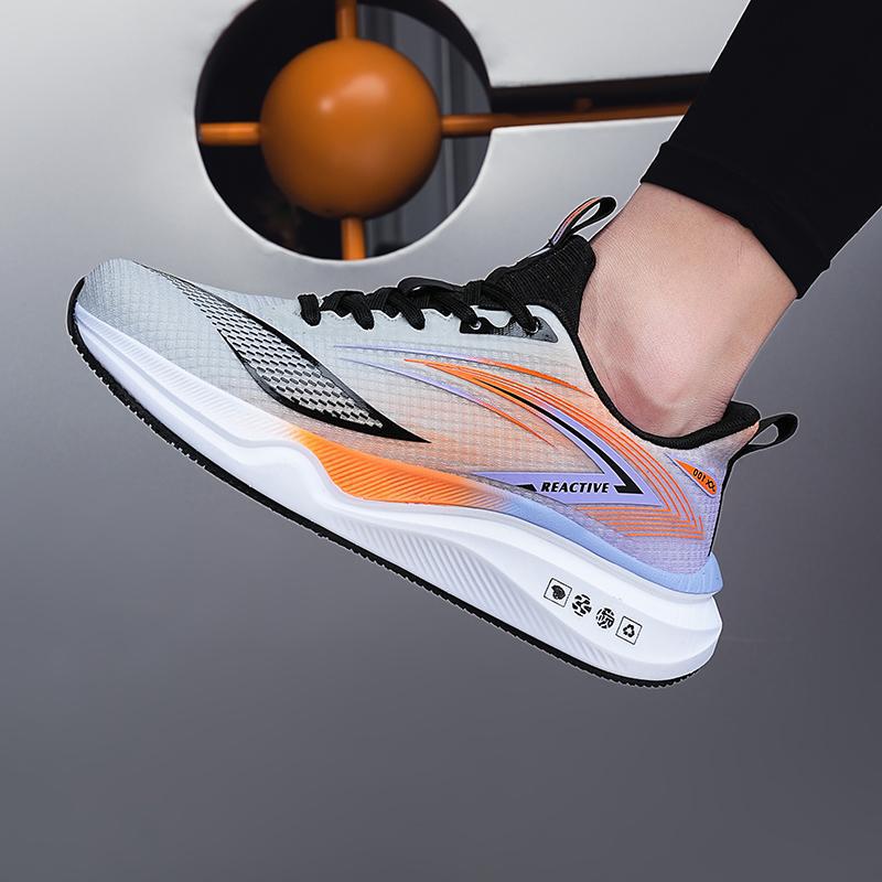 

Мужская обувь лето новая мода сетка ультралегкие кроссовки спортивная обувь дышащая мягкая подошва студенческая обувь легкая повседневная обувь 45