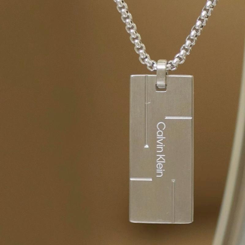 Calvin Klein Retro Small Square Adjustable Stainless Steel Necklace Men and Women Same Style Couple Model 2743992 35000058-silver One Size Fits All