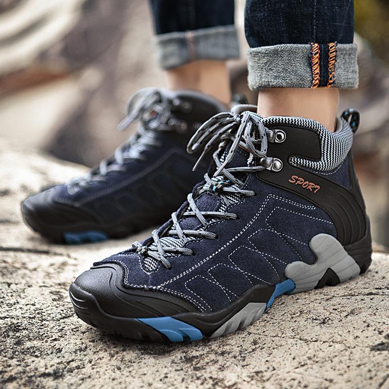 Winter Cotton Shoes for Men High-Top Outdoor Hiking with Plush Insulation Casual Short Boots Men with Waterproof Snow Boots