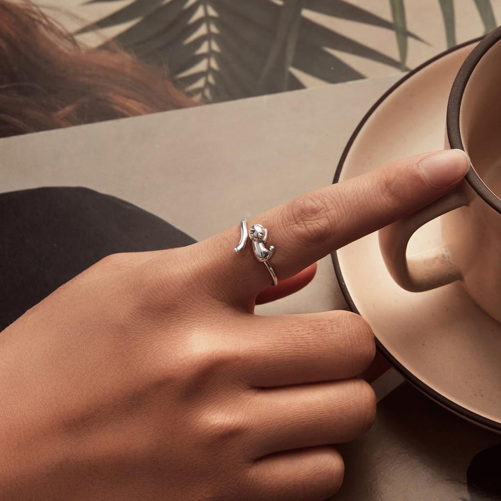 Silver Adjustable Ring, Charming Cat with a Long Tail, Silver 925