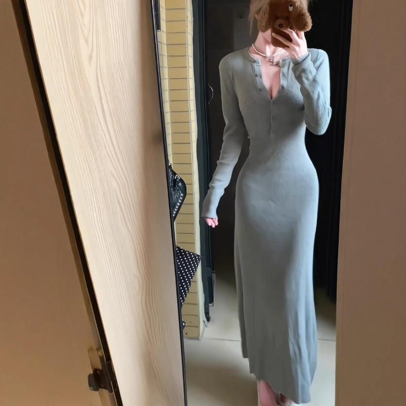 New early autumn atmosphere, wearing temperament, thin inside, bottom long-sleeved knitted dress, long dress