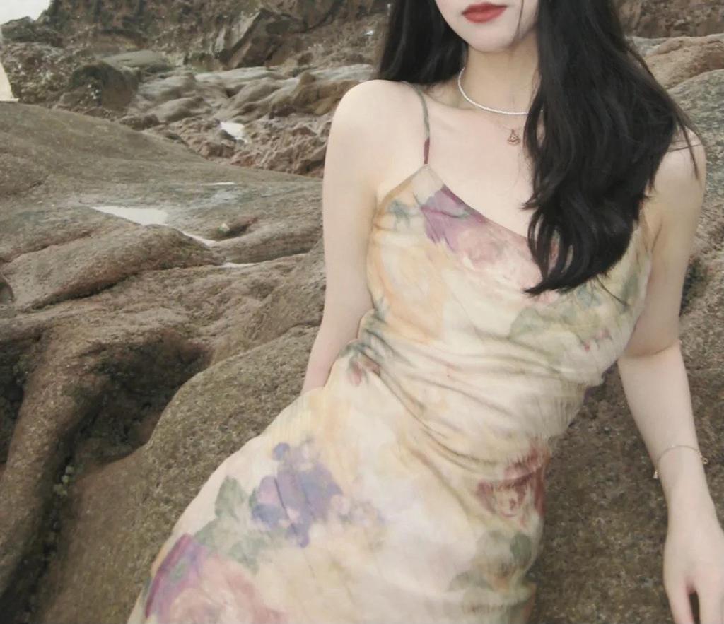 Neuankömmlinge: Damen Helles Klassisches Ölmalerei Stil Plissiertes Slim Kleid