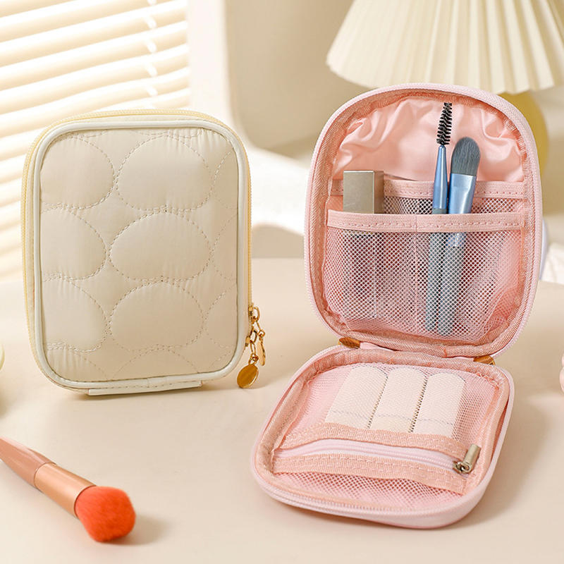 Mini Capacity Cosmetics Storage Bag Portable Makeup Pouch For Lipsticks Multifunctional Short Travel Organizer Toiletry Bags
