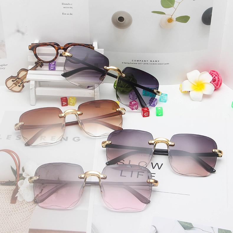 New Vintage Square Sunglasses Woman Classic Retro Gradient Mirror Frameless Sun Glasses