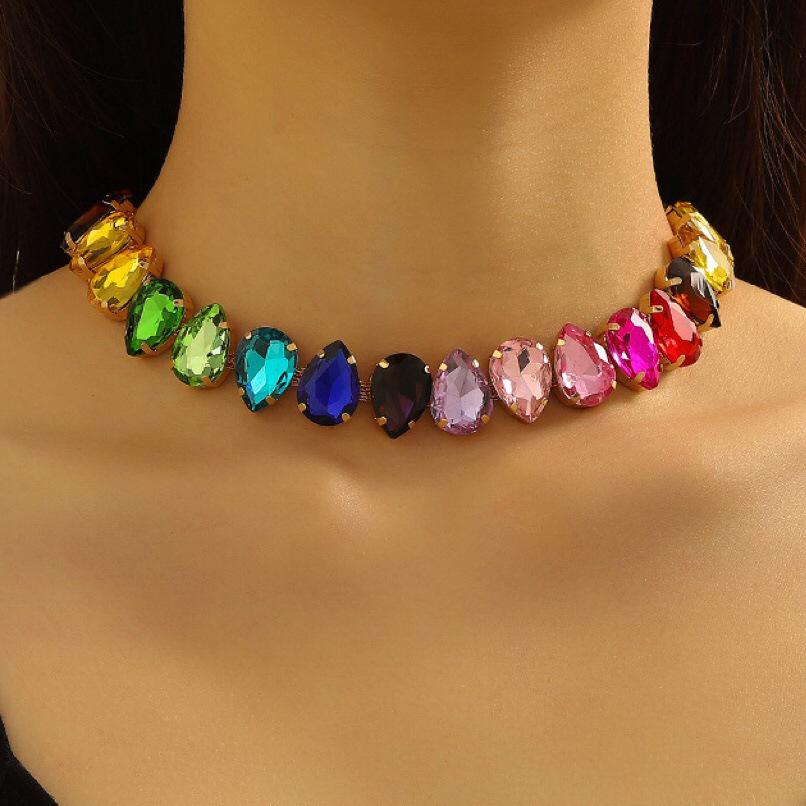 Collier Goutte d'Eau en Cristal Strass Coloré - Style Coréen Luxe Léger Doux Ras du Cou pour Femmes