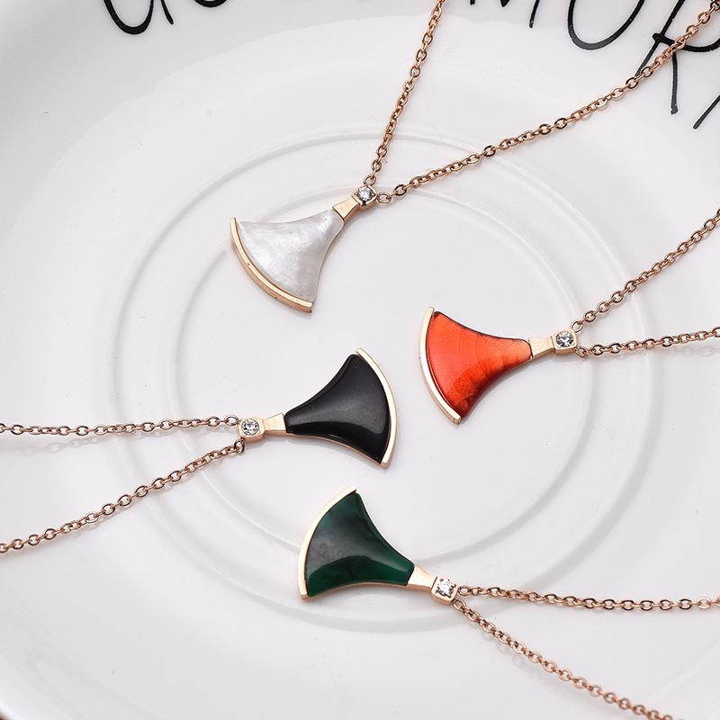 18k Rose Gold Fan-shaped Simple Necklace for Women