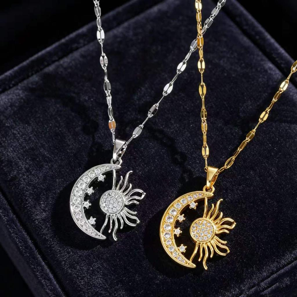 High-end Light Luxury Jewelry Female Planet Necklace Necklace Versatile High-end Clavicle Chain