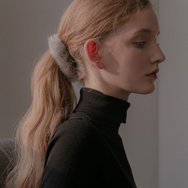 Jean Paul Clarisse Mink Banana Pin JP-22-198BA