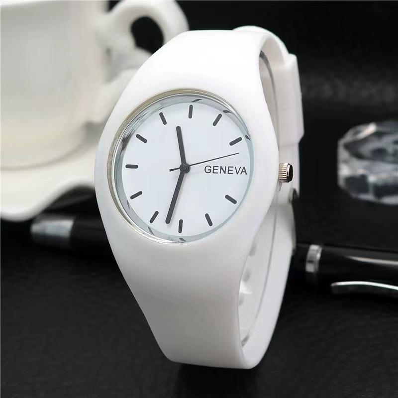 UTHAI CQ07 Kids Children Watch Quartz Wristwatches for Boy's Clock for Girl Fashion Child Watches Simple Silicone White Black