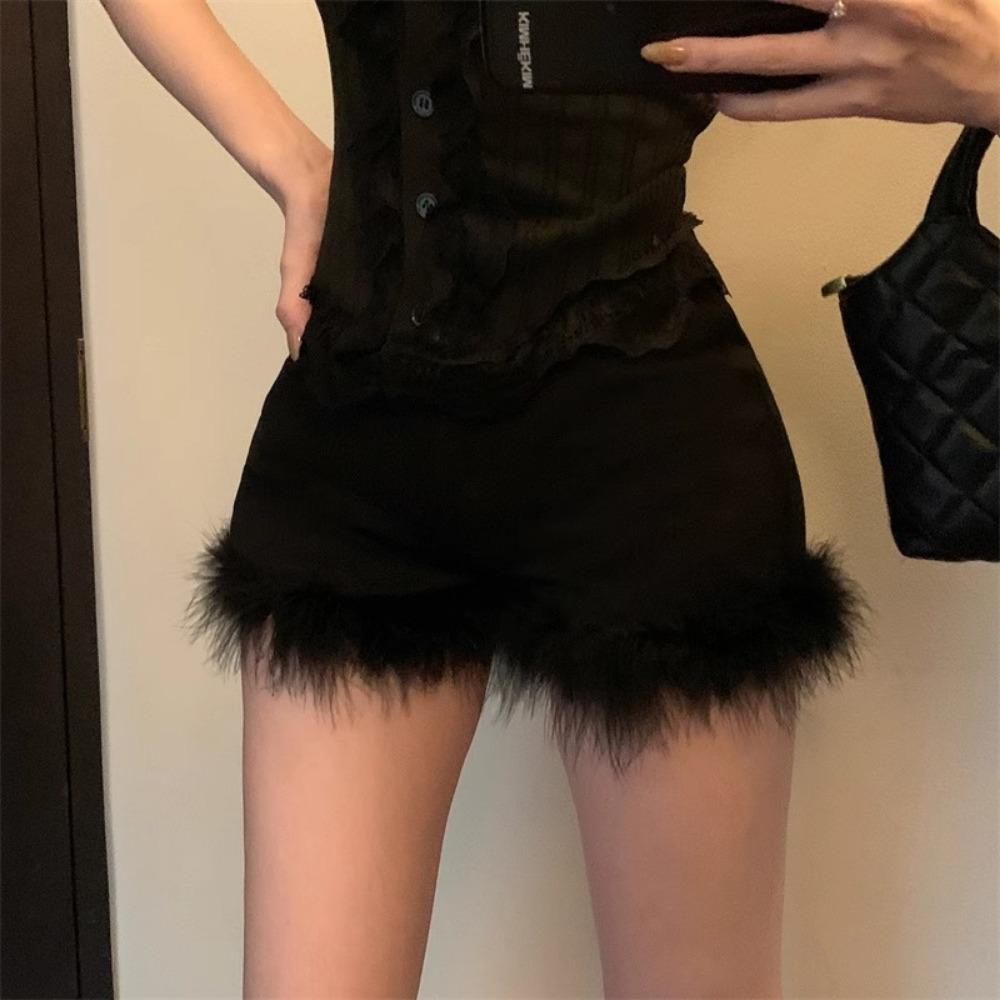 Women's Casual Pants High-end Black Fur Design Patchwork Pants New Spring High Waist Hip Shorts