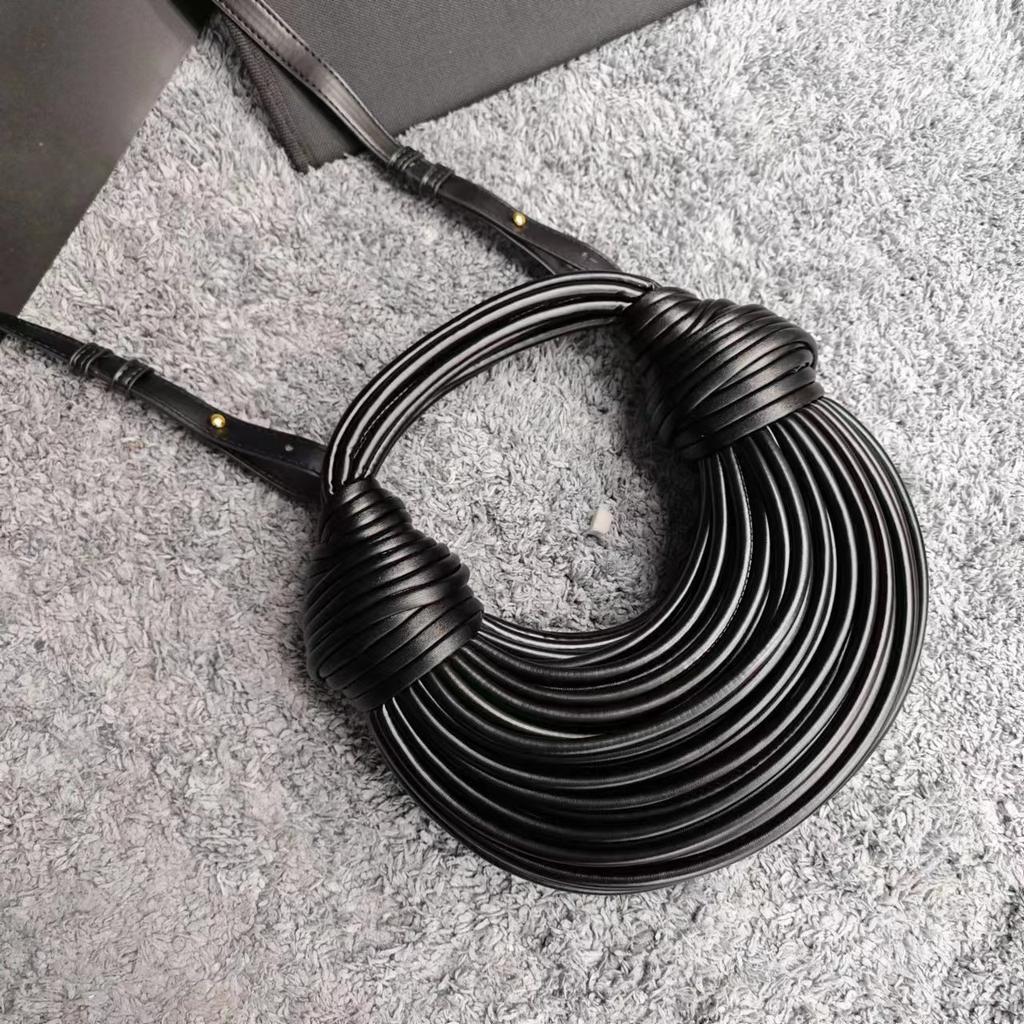 Fashion Handbag Bag Women'S High Sense Niche Design Personalized Noodle Bag Foreign Style Messenger Bag Women'S Tide Weaving