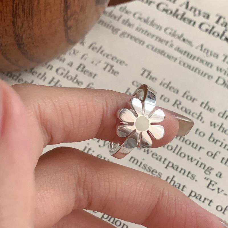 Open Adjustable Stylish Copper Daisy Ring For Women Unique Geometric Design