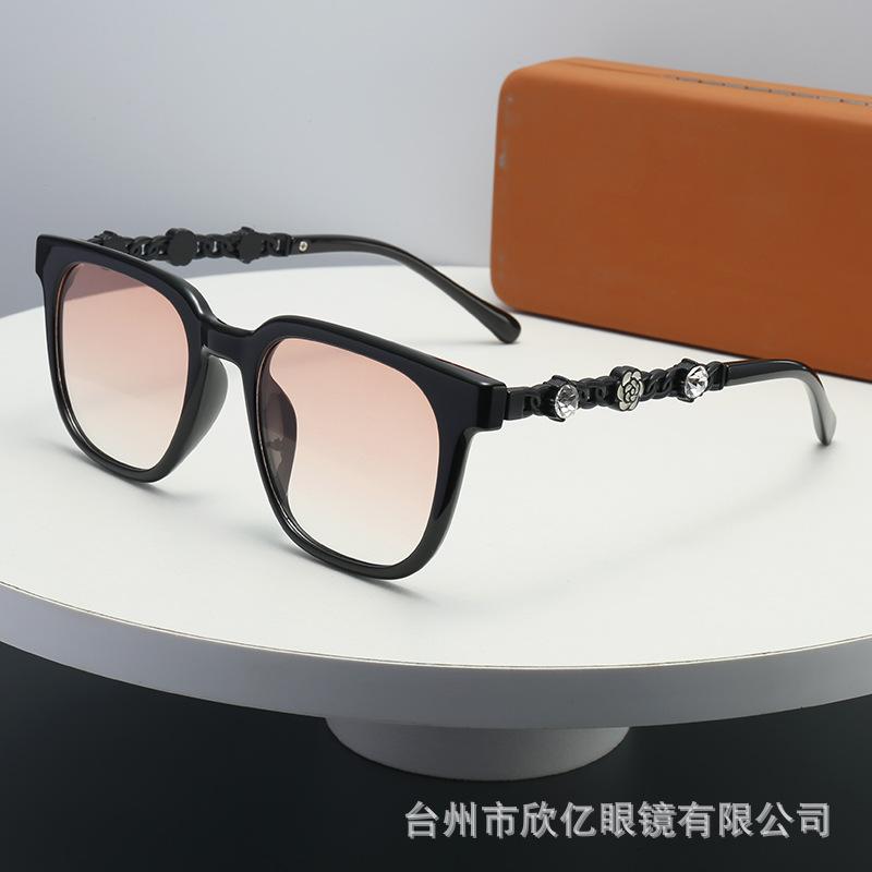 New retro camellia with diamonds, high-end sense small fragrant style women's sunglasses, anti-ultraviolet sunglasses tide