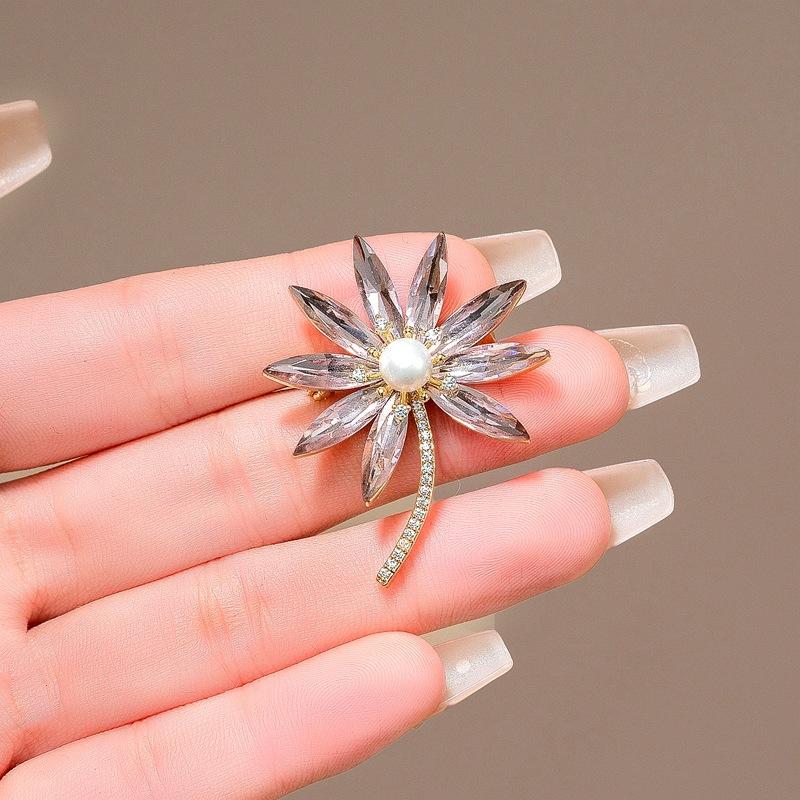 Ancient style auspicious clouds peony flower brooch elegant temperament high-end fashion corsage cheongsam Hanfu suit pin accessories