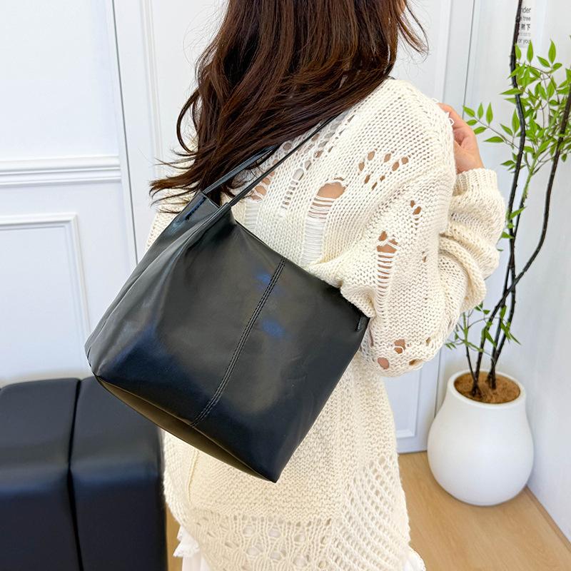 Retro Trendy Pu Simple Solid Color Shoulder Bag Women Fashion Versatile Portable Bag Handbag High Quality Tote Commuter Bag Gift