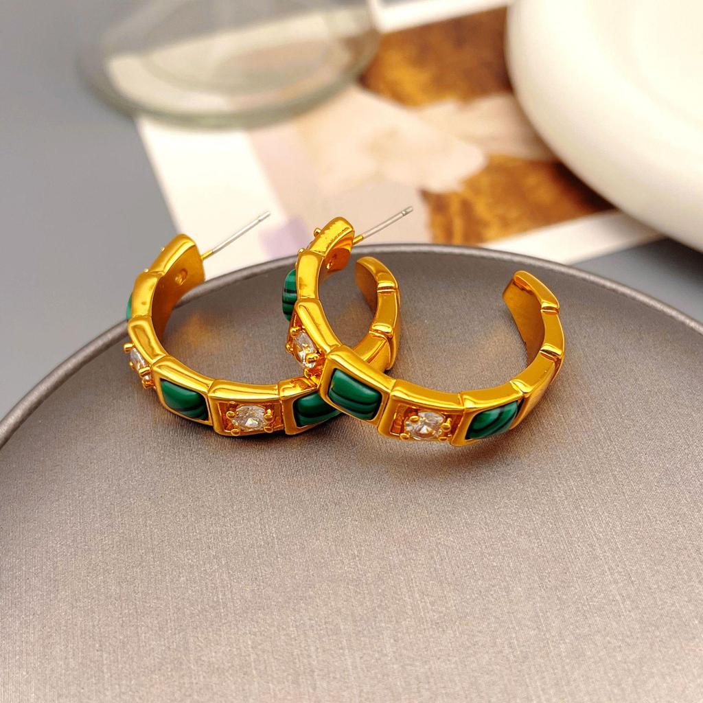Retro European and American Malachite C-Shaped Earrings: High-End Luxury Fashion Jewelry for Women