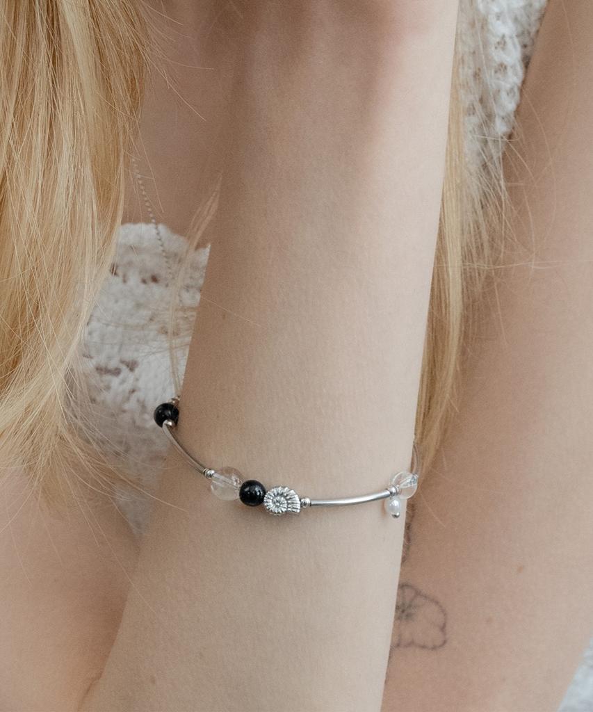 Xanadu Aqua Shell Bracelet_Black