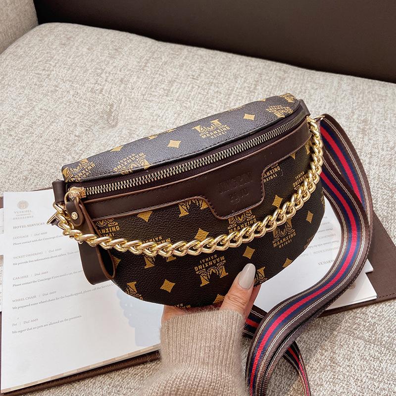 New Women's Hundreds of Waist Bag Girls Chest Bag Wide Shoulder Strap Single Shoulder Crossbody Bag Fashion Chain Decoration PU