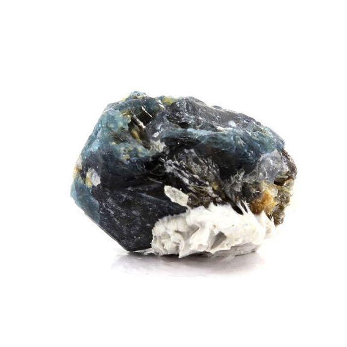 Pierres et Minéraux. Sapphirine. 8.9 ct. Morafeno, Tranomaro, Anosy, Madagascar.