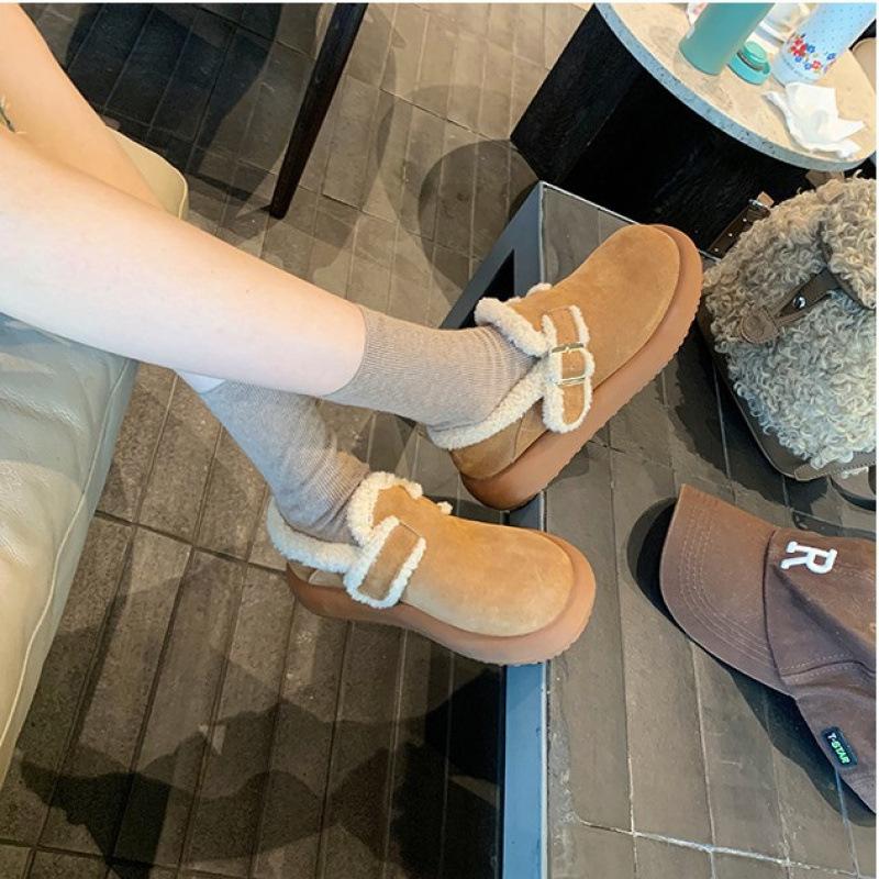 Muxue hält am Morgen warm, Mao Mao tritt ein faules Schnallpedal, und eine Frau mit Schneestiefeln aus echtem Leder